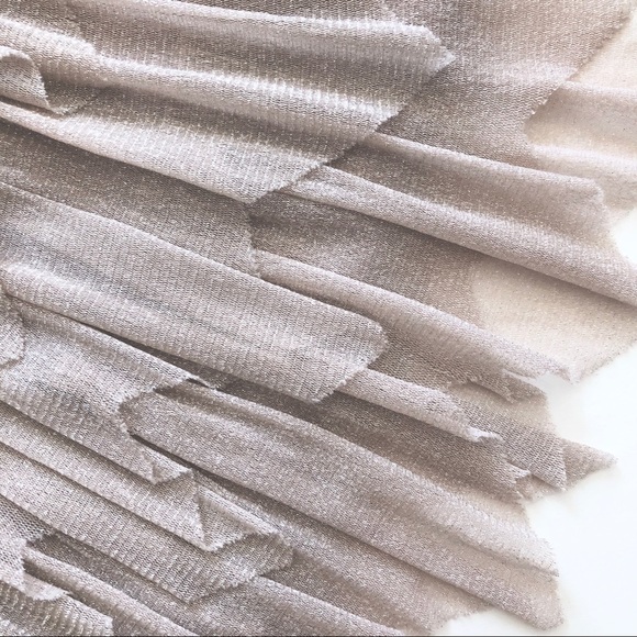 Pink 3-Layer Mesh Shirt w/ Asymmetric Hem 3T - Picture 2 of 7